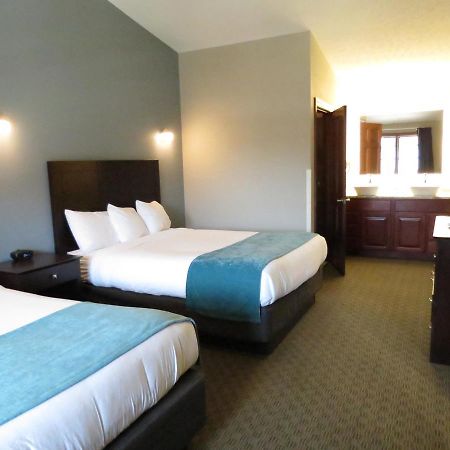 Edgewater Hotel And Suites プットインベイ エクステリア 写真