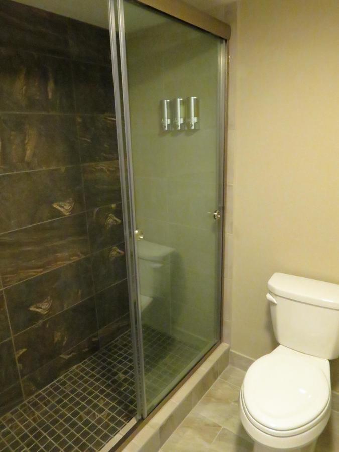 Edgewater Hotel And Suites プットインベイ エクステリア 写真